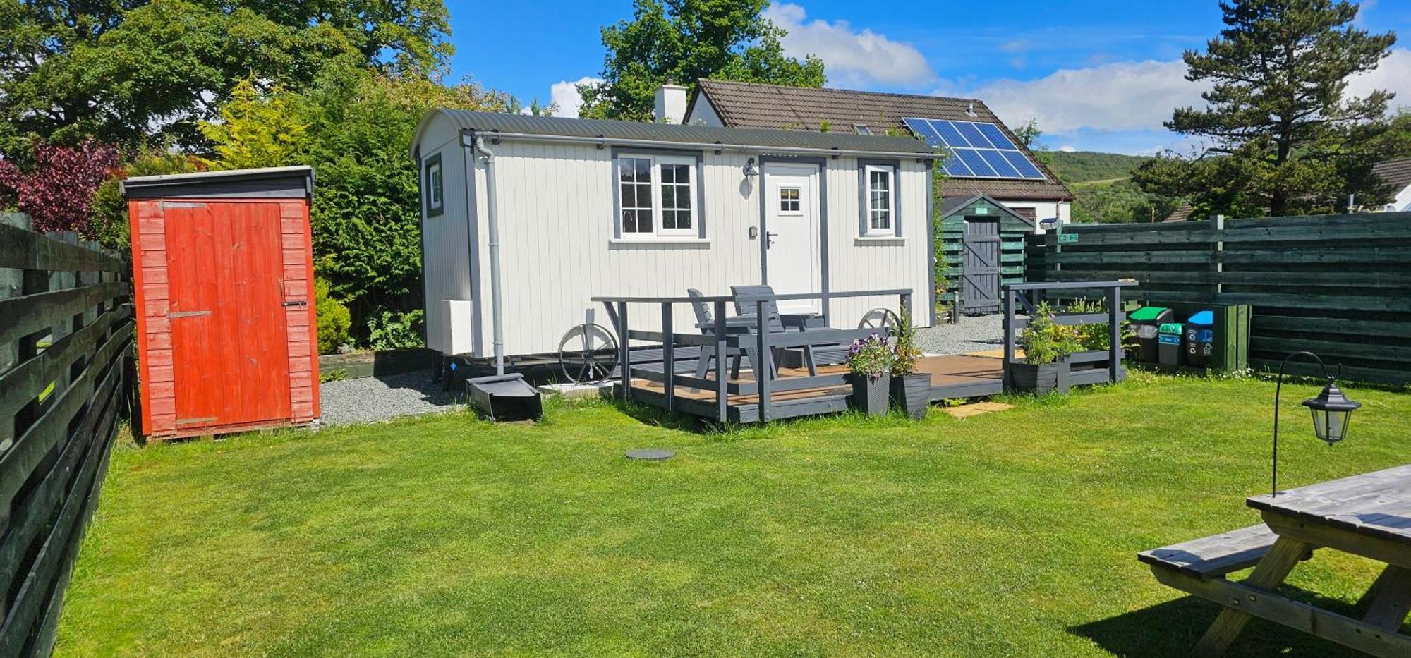 Small Cozy Shepherd Hut 20 By 7 Feet With Boxed In High Double Bed 巴尔马卡拉 外观 照片